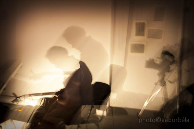 Egy nemlétező világ zenéje