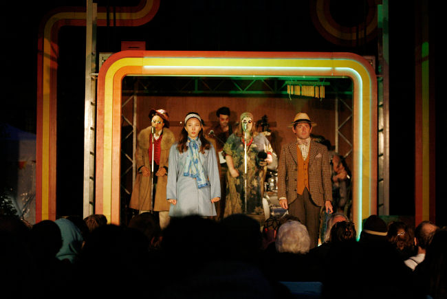 Anarchikus és szexi Globe módra