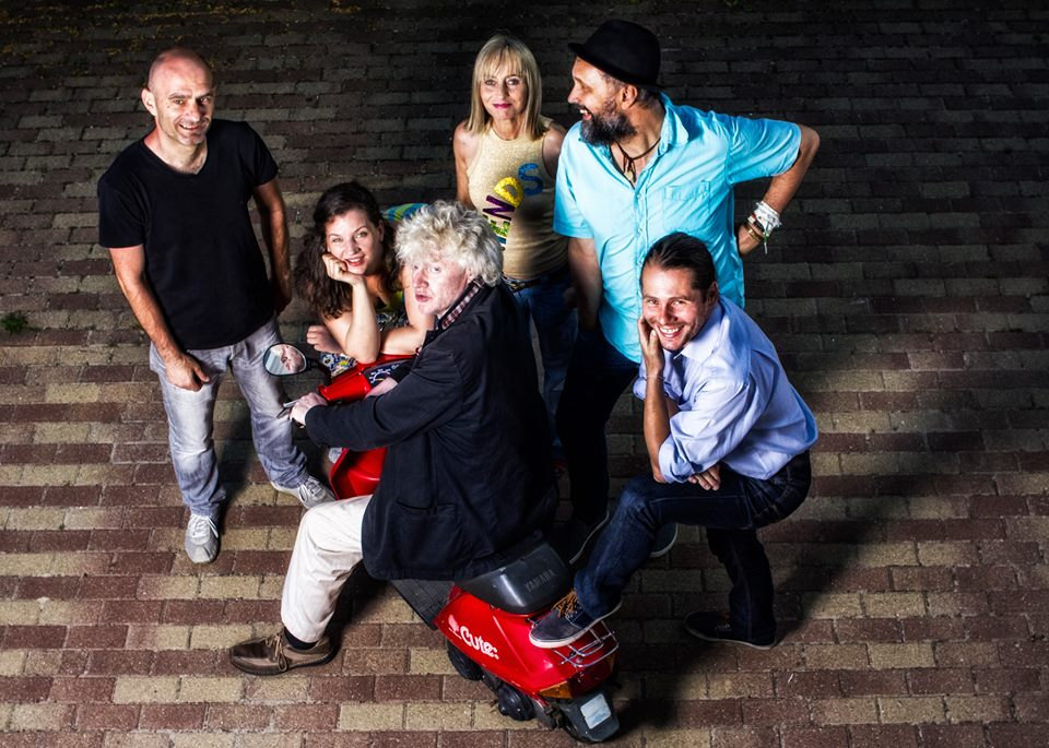 „Biztosan zöld lesz, és bugyi nélkül”