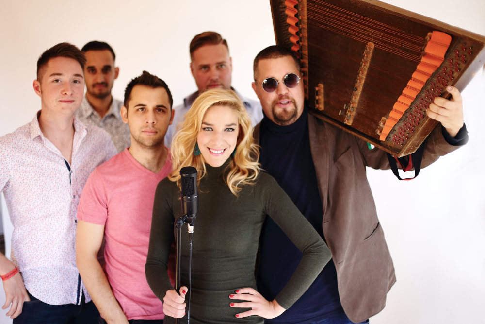 Odafigyelni egymásra