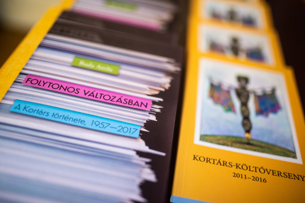 „A Kortárs teret ad”