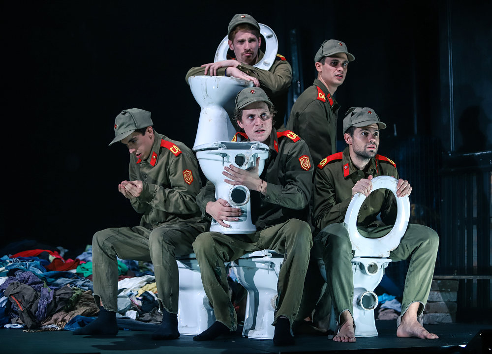 „A halálon kívül mindent túl lehet élni”