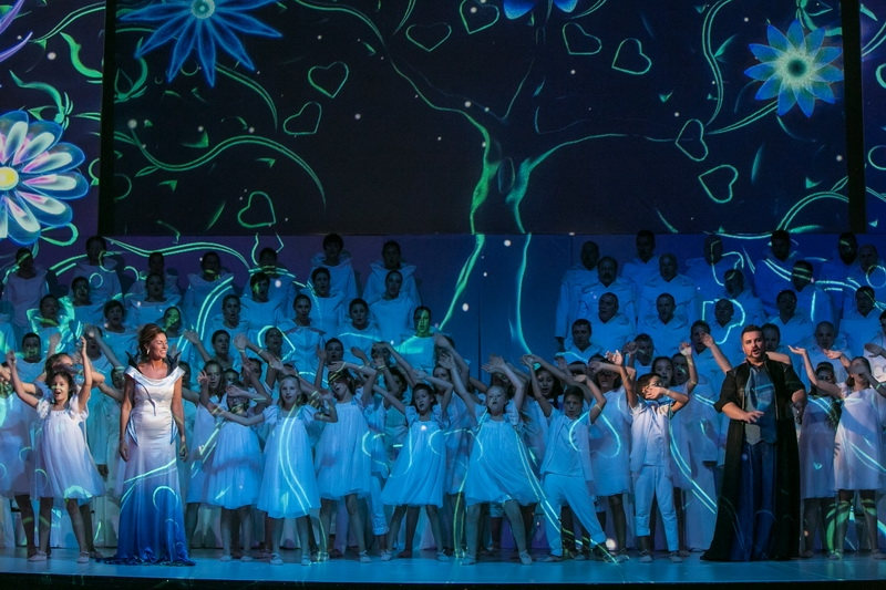 Multimédiával fűszerezett színházi élmények