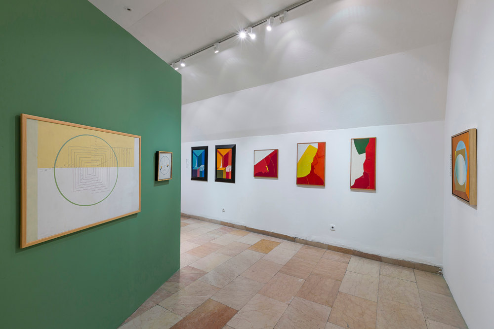 Befelé táguló világok