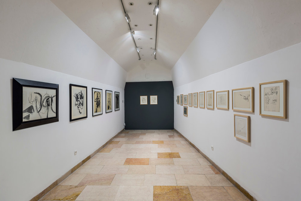 Befelé táguló világok