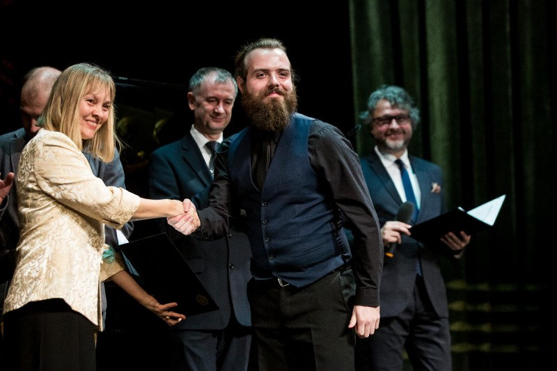 Zeneszerző széles látókörrel