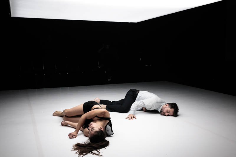 Telefonozó Eurüdiké, régimódi Orfeusz