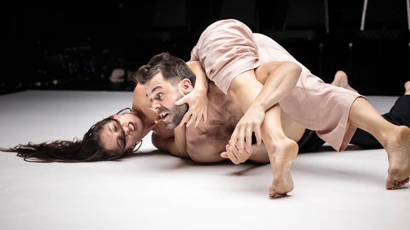 Telefonozó Eurüdiké, régimódi Orfeusz