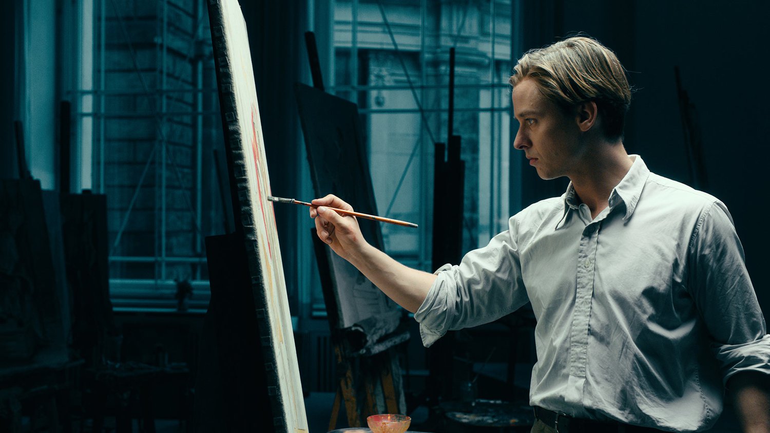 Fesd le az életed! – kritika a Mű szerző nélkül című filmről