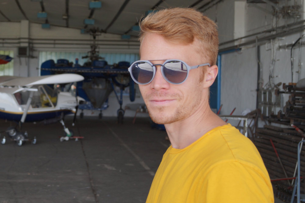 Dinamikus gesztusok – interjú Farkas Gergő Tamás tervezőgrafikus-művésszel