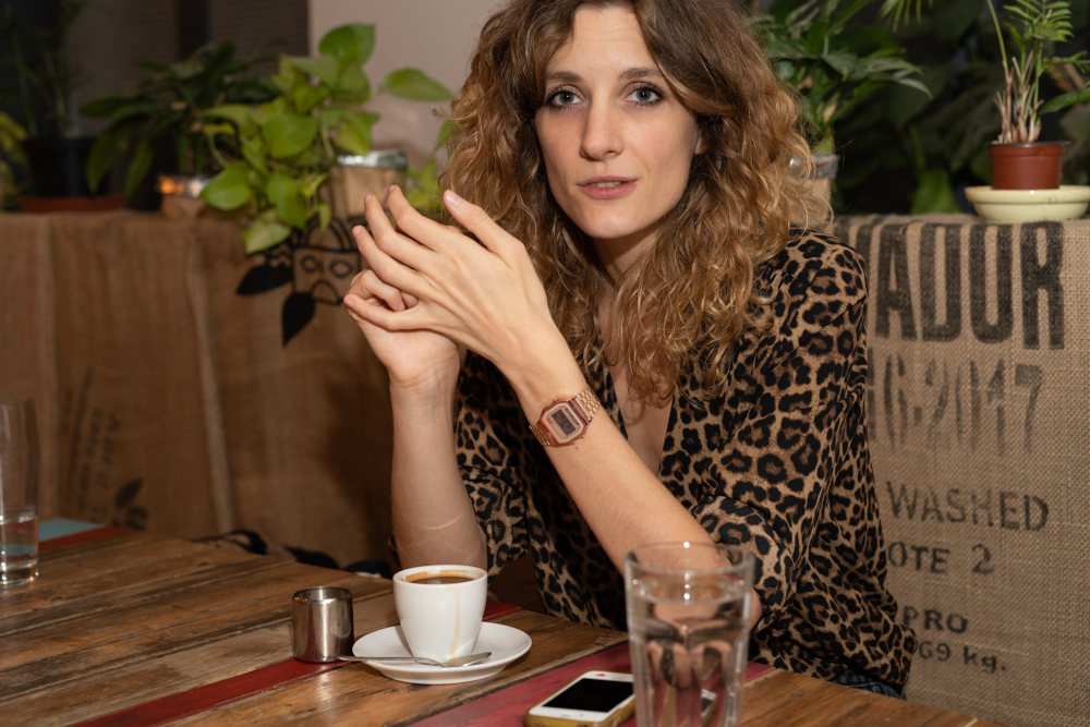 Egy igazi összművészeti alkotó múzsasorsról, bábszínházról, költészetről – interjú Tóth Réka Ágnes dramaturggal