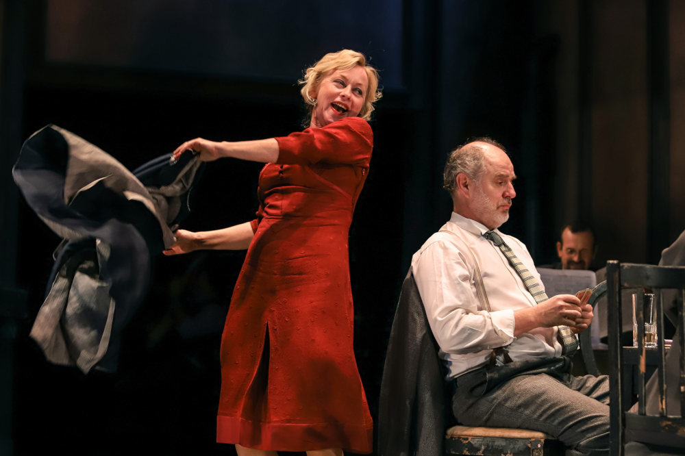 Adjunk karácsonykor nevetést ajándékba! – 5 vígjáték a fővárosi színházak repertoárjából