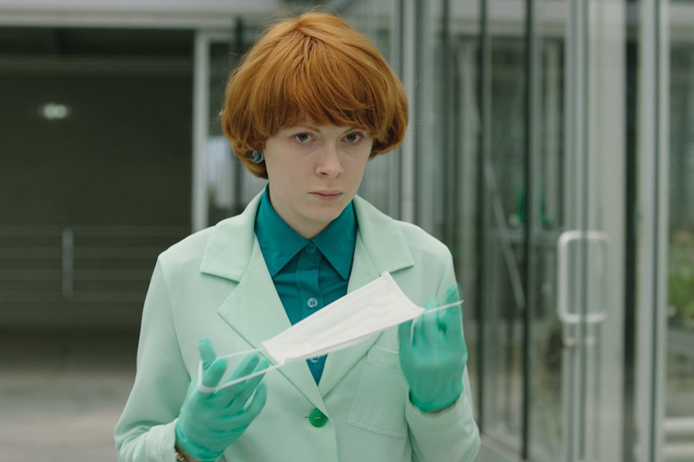 Idegenek színesben – kritika A boldogságvirág című filmről