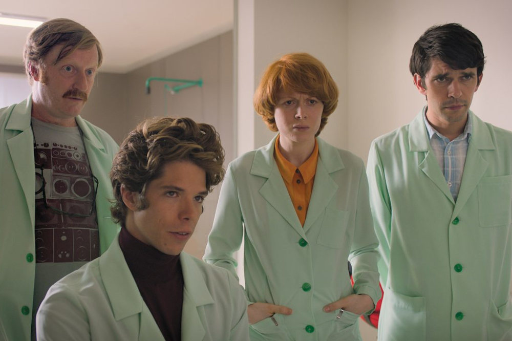 Idegenek színesben – kritika A boldogságvirág című filmről