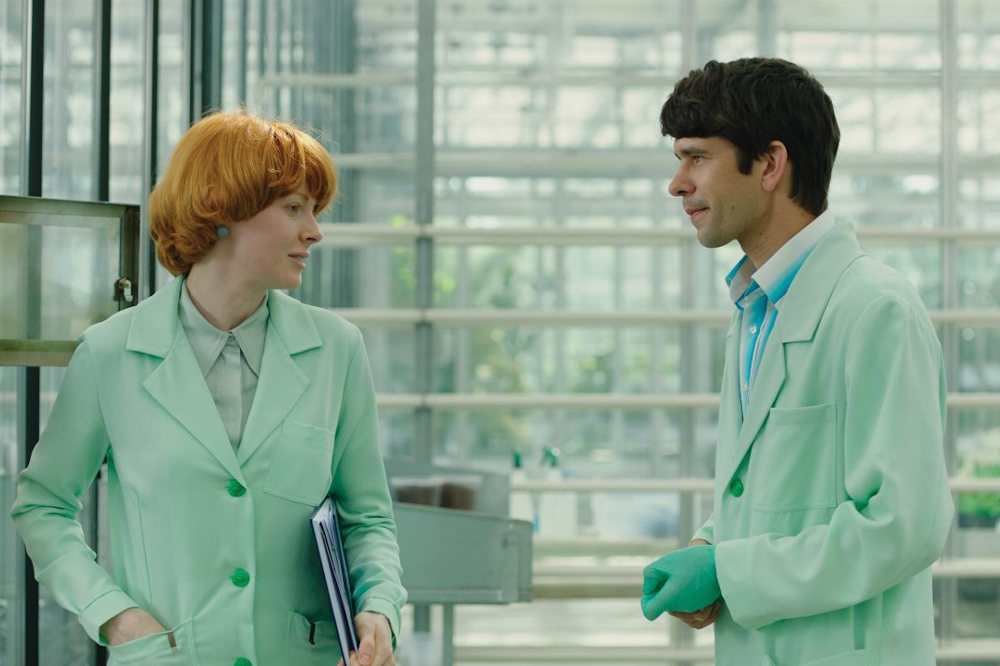 Idegenek színesben – kritika A boldogságvirág című filmről