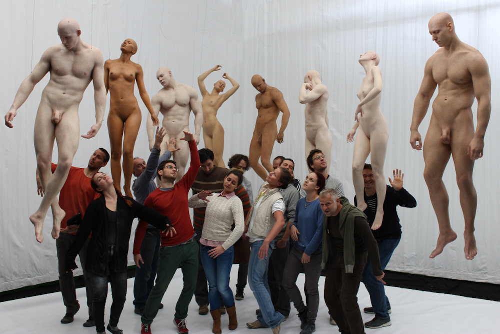 A Szárnyas fejvadász 2049-hez készített replikánsok és a stáb  Kép forrása: Filmefex