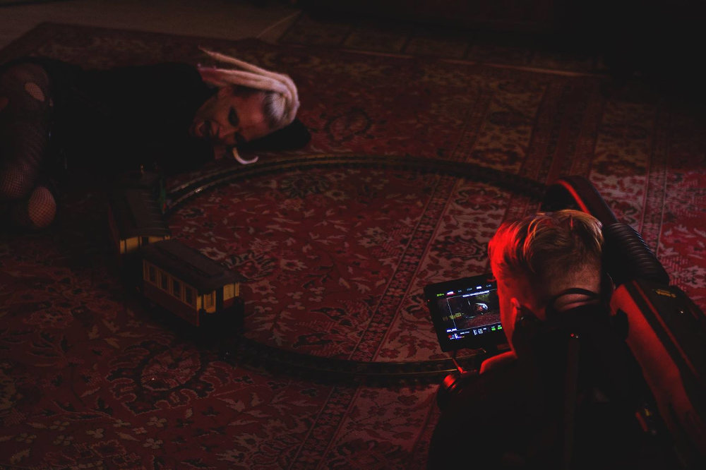 Az Álmatlan forgatásán  