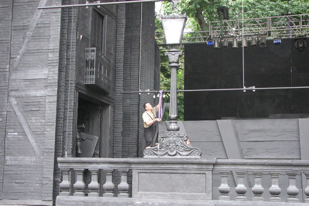 Kis Balázs munka közben