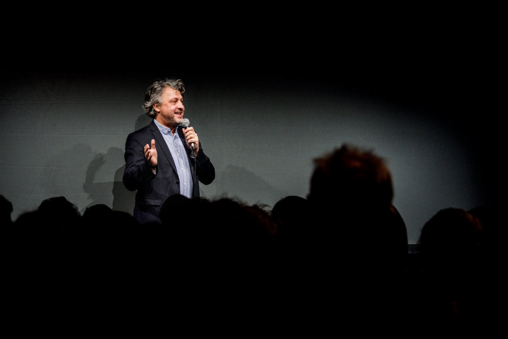 Bősze Ádám előadás közben  Fotó: Kőfaragó Zsuzsi