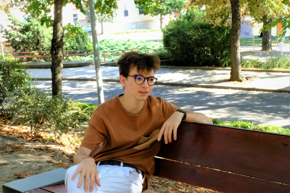 Boros Misi a költészet és a komolyzene kapcsolatáról mesél  Fotó: Werner Nikolett