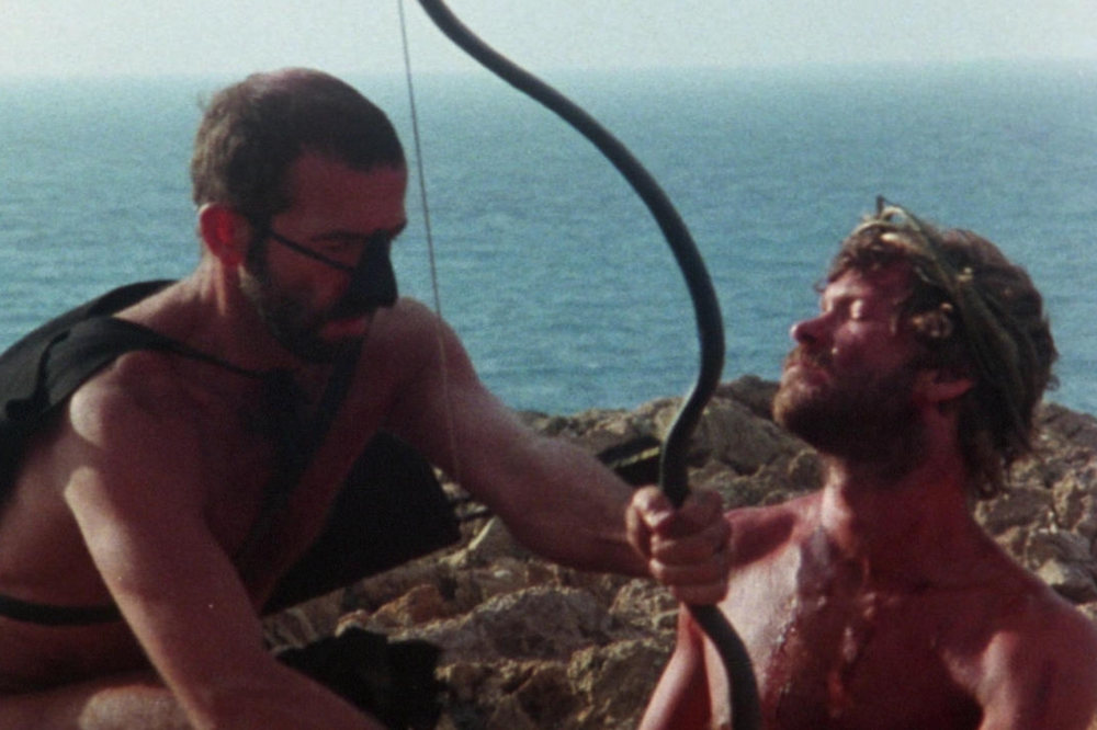 Jelenet a rendező első, „Szt. Sebestyén” című nagyjátékfilmjéből, amelyet számos botrány övezett a homoszexualitás szokatlanul nyílt ábrázolása miatt