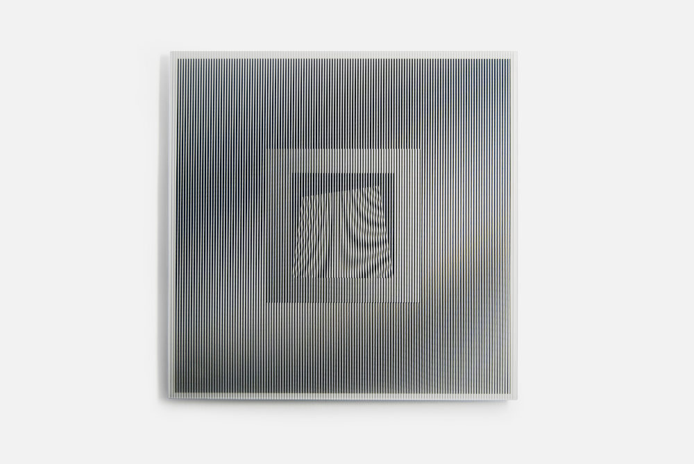 Kóródi Zsuzsanna: W02 (szitázott, laminált, csiszolt üveg, 50 × 50 cm, 2016)  Kép forrása: Kóródi Zsuzsanna