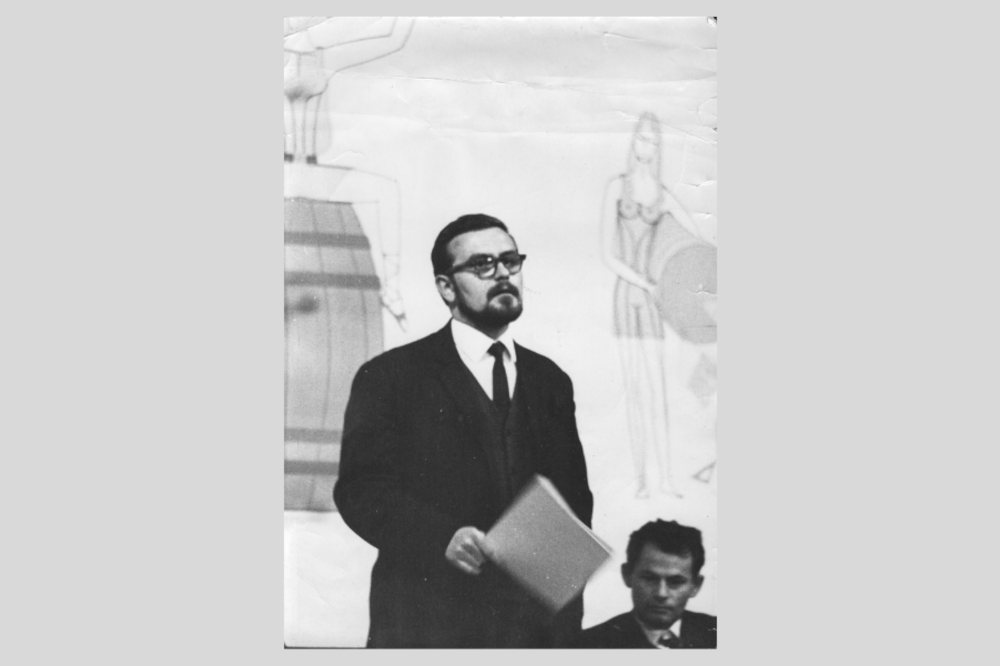 Zimonyi Zoltán a Miskolci Egyetemen Ratkóval az 1970-es évek elején  Kép forrása: Zimonyi Zoltán archívuma