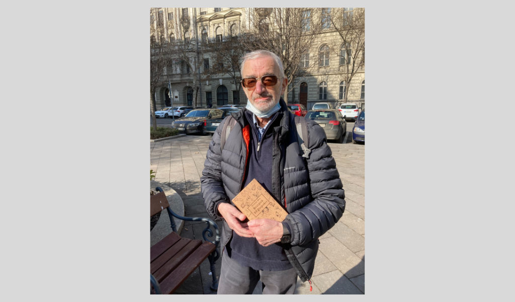 Bodor Ádám a születésnapjára készült kötettel