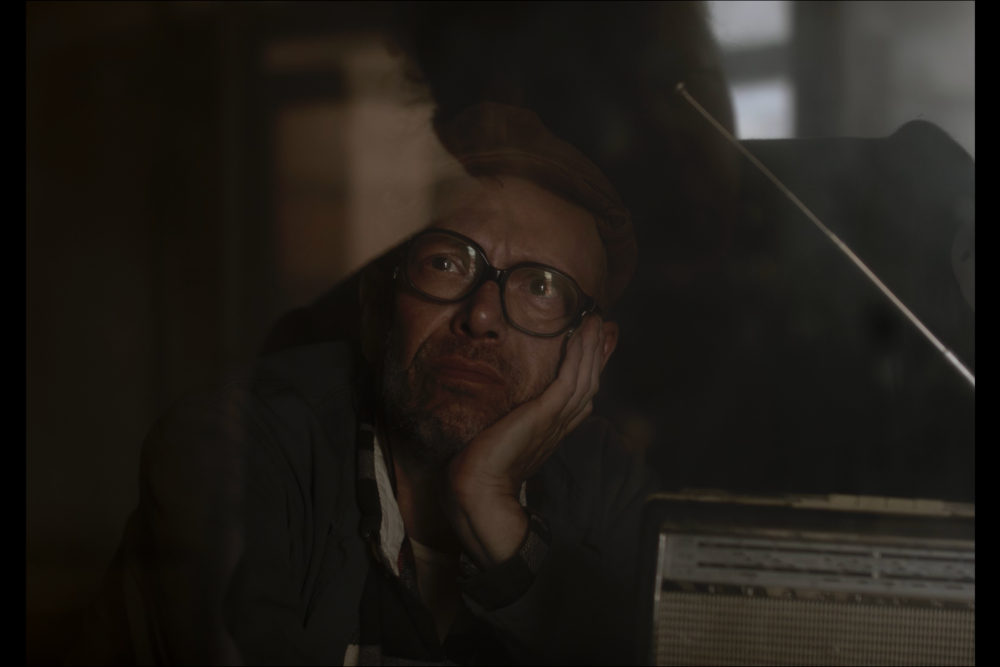 Jelenet az „Egy kisember triptichonja” című filmből