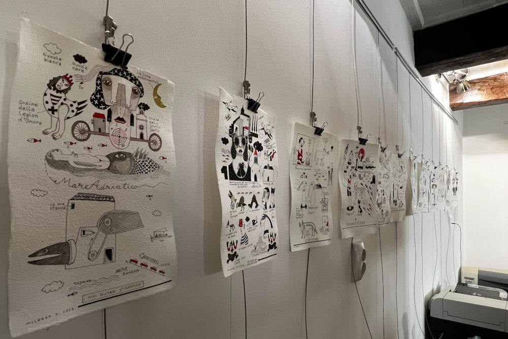 Milorad Krstić alkotásai a Vinczemill Műhelygaléria kiállításán  Kép forrása: Vinczemill Műhelygaléria