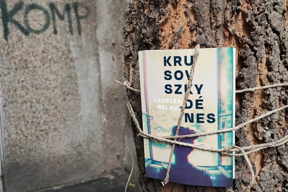 Krusovszky Dénes: „Levelek nélkül”  Kép forrása: Magvető Könyvkiadó