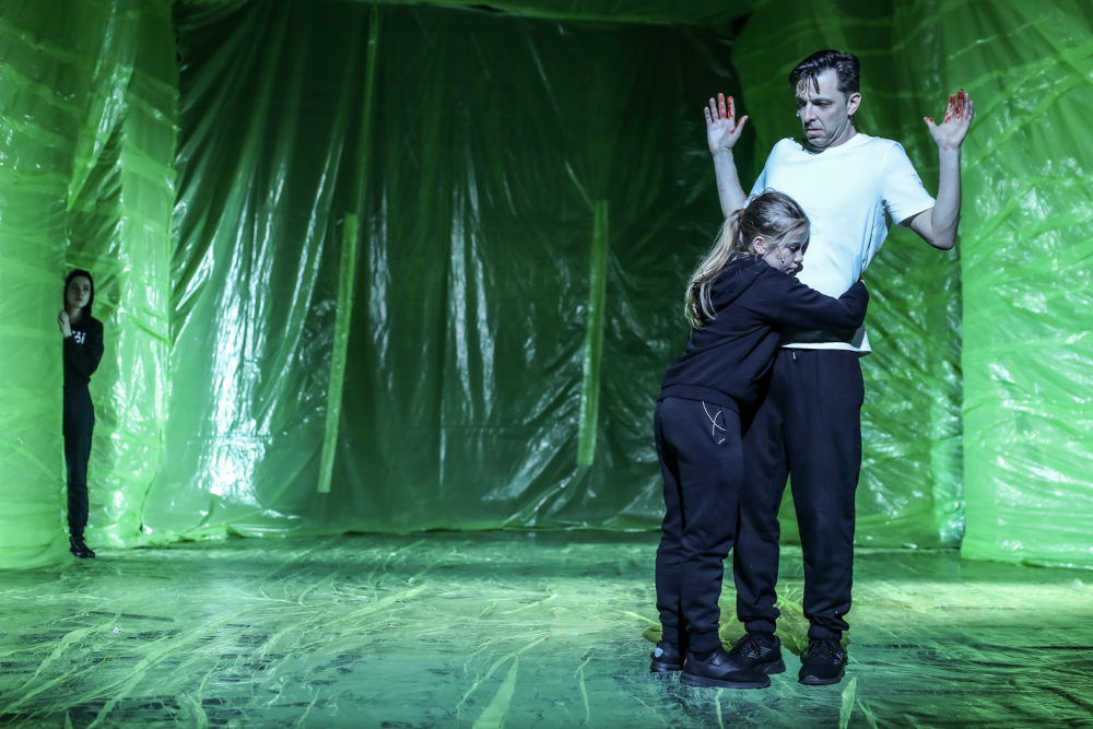 Jelenet az Örkény Színház „Bűn és bűnhődés” című előadásából  Fotó: Horváth Judit / Örkény Színház