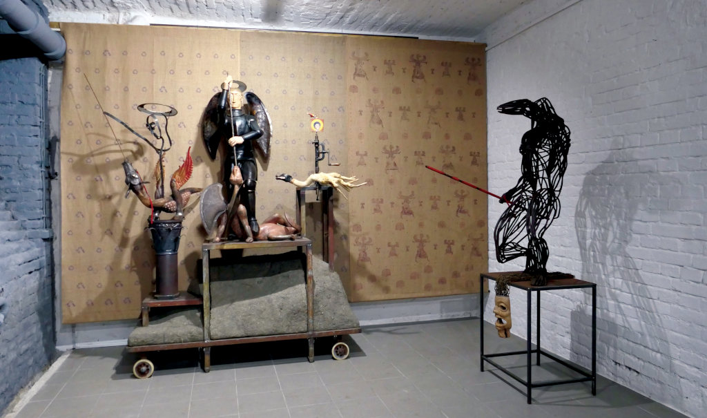 Lipkovics Péter: „Nomád oltár (Sárkányölő triptichon)” (2020–2023)