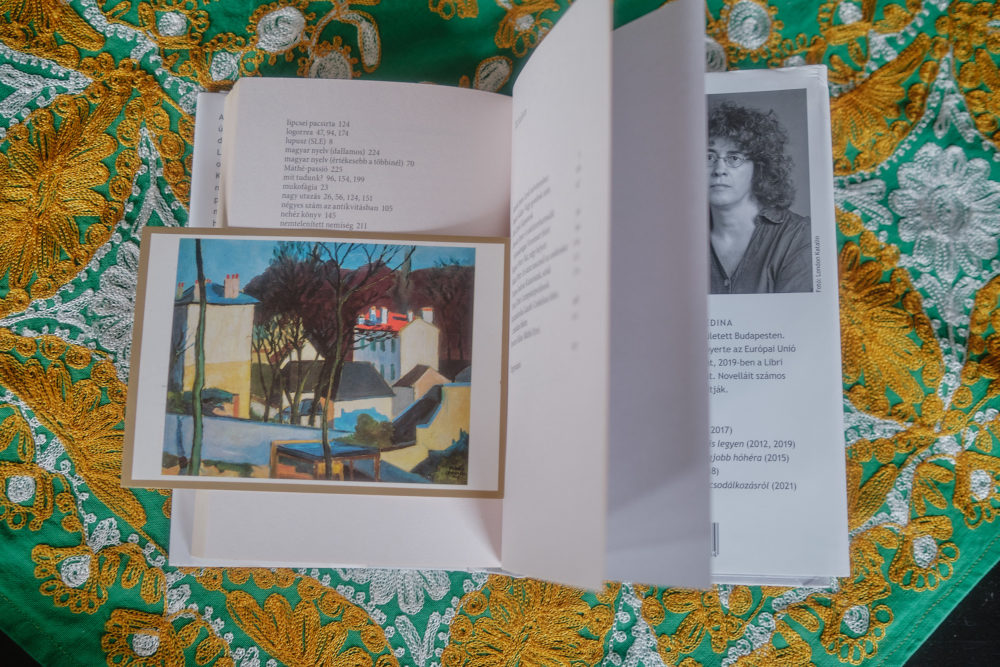 Szvoren Edina „Kérődző Kronosz” című kötete  Fotó: Maczák Orsolya Rita