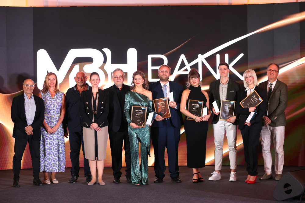 A Junior Prima díj idei kitüntetettjei a zsűri tagjaival  Kép forrása: MBH Bank Nyrt.