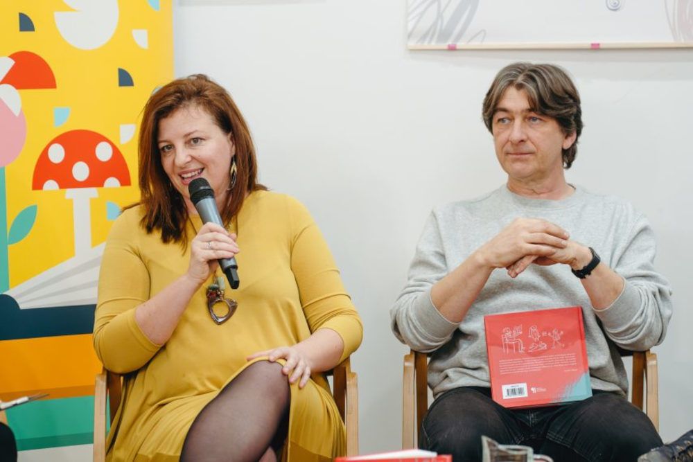 Az „Apa olvas” című kötet könyvbemutatója  Kép forrása: Petőfi Kulturális Ügynökség