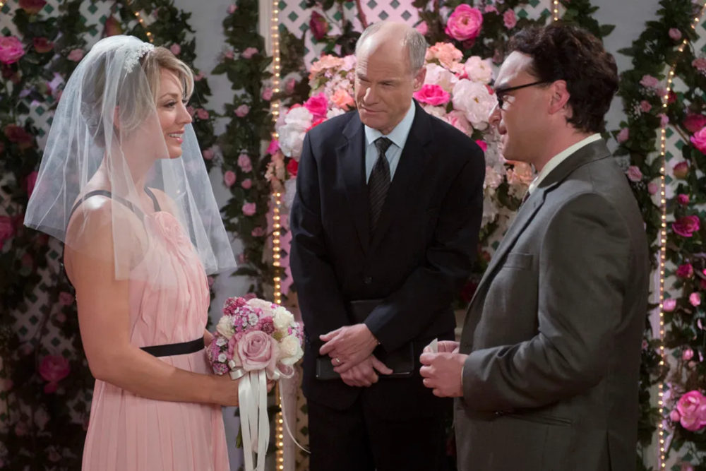 Penny és Leonard esküvője az „Agymenők” című sorozatban Kép forrása