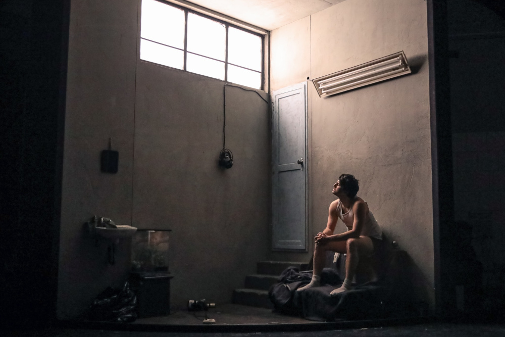 Lengyel Benjámin a „Melancholy Rooms” című előadásban  Fotó: Horváth Judit