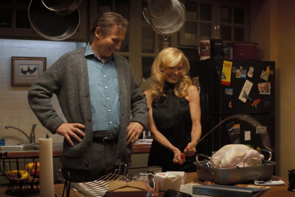 Jelenet a „Csupasz pisztoly” című filmből  Kép forrása: UIP-Duna Film