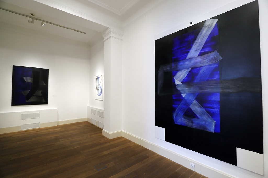 Enteriőr Nádler István: „Rezonancia” című kiállításáról  Kép forrása