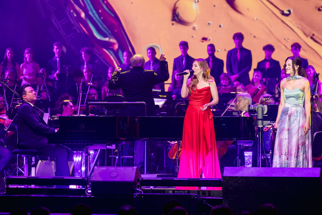 A jubileumi MVM ZENERGIA négy kiemelt fellépője – Balázs János, Rúzsa Magdi, Gubik Petra és a Concerto Budapest Keller András vezényletével   Forrás: MVM Zrt.